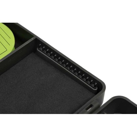 FOX EDGES LARGE RIG & DISC BOX  NEW-1