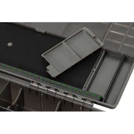 KORDA TACKLE BOX LARGE   NEW-8