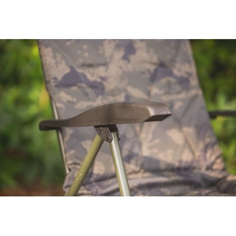 SOLAR UNDERCOVER CAMO RECLINER CHAIR