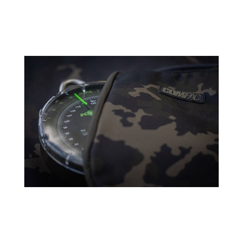 KORDA COMPAC SCALE POUCH DARK KAMO