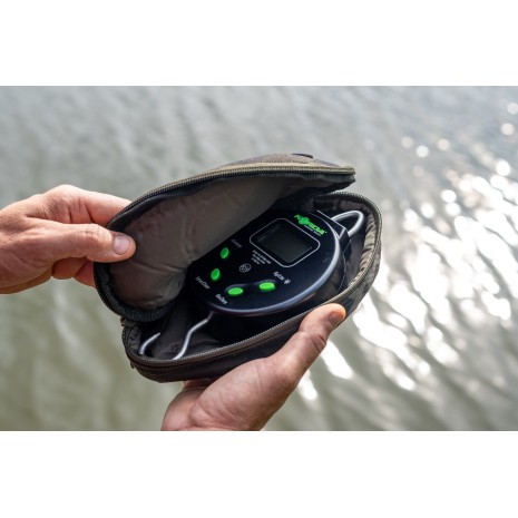 KORDA COMPAC DIGITAL SCALE POUCH DARK KAMO