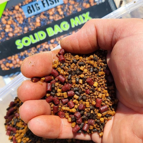 DYNAMITE BIG FISH SOLID BAG MIX 2 KG.