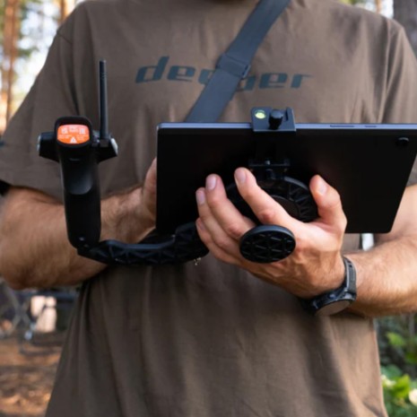 DEEPER TABLET AND REMOTE CONTROLLER HOLDER